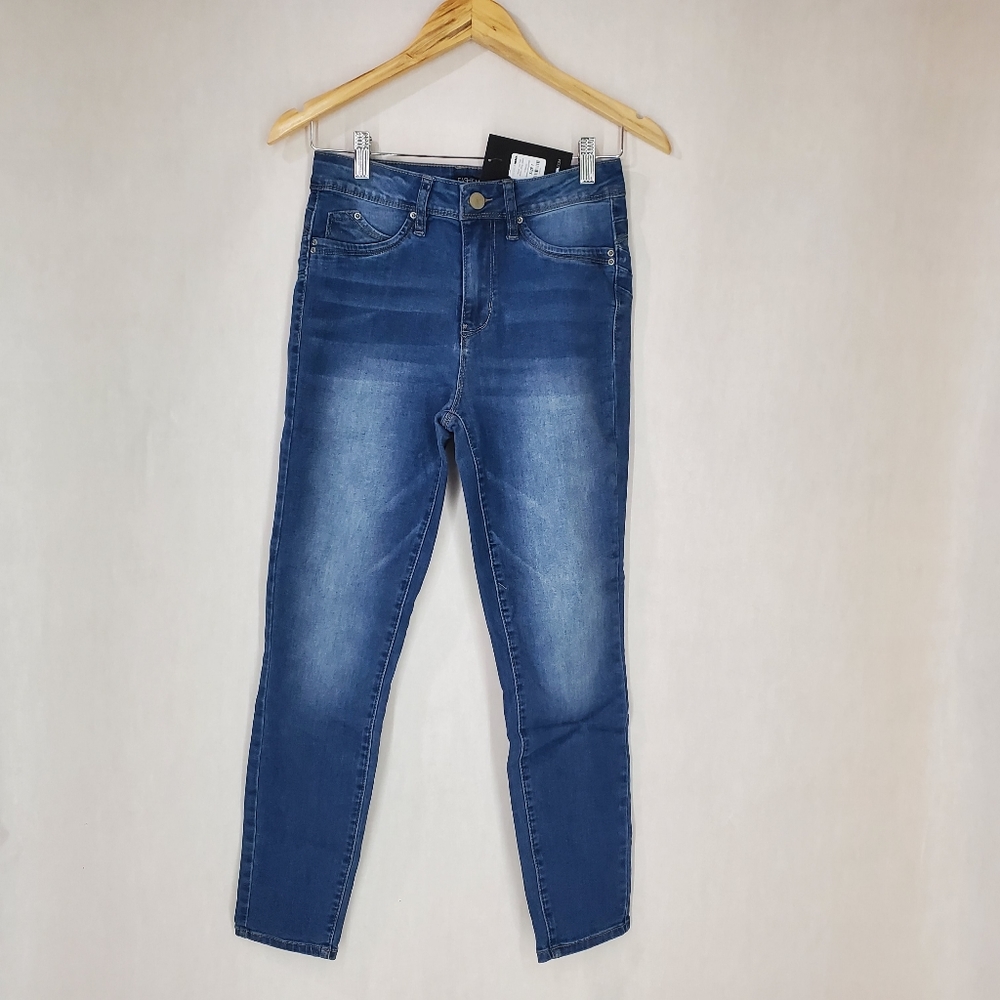 Fashion Nova Squat Like That Booty Lifting Jeans Medium Blue Wash Skinny Size 7